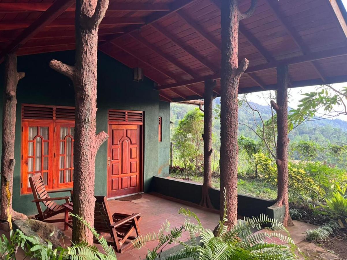 Sinharaja Rest Hotel Deniyaya Buitenkant foto
