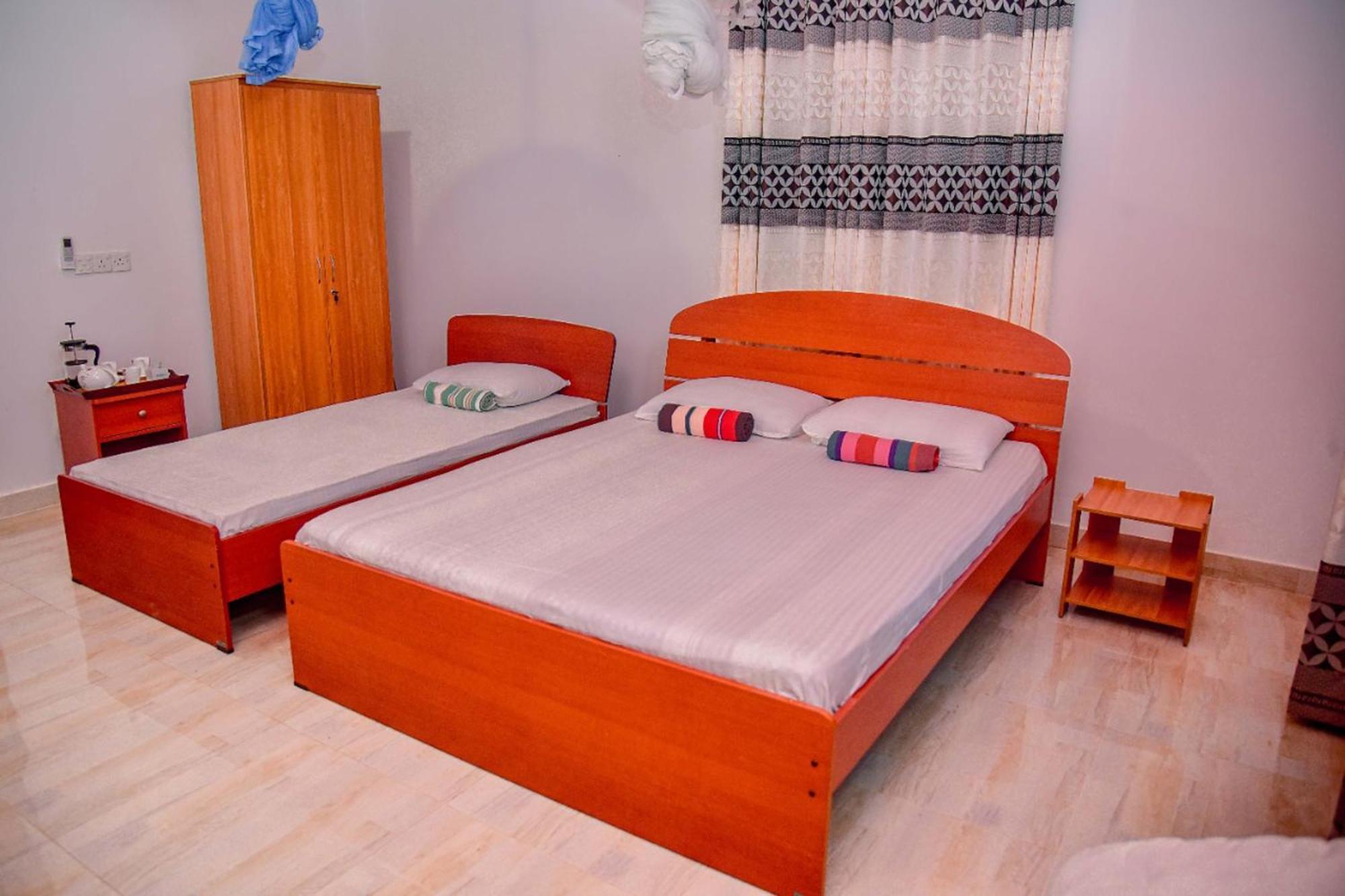 Sinharaja Rest Hotel Deniyaya Buitenkant foto