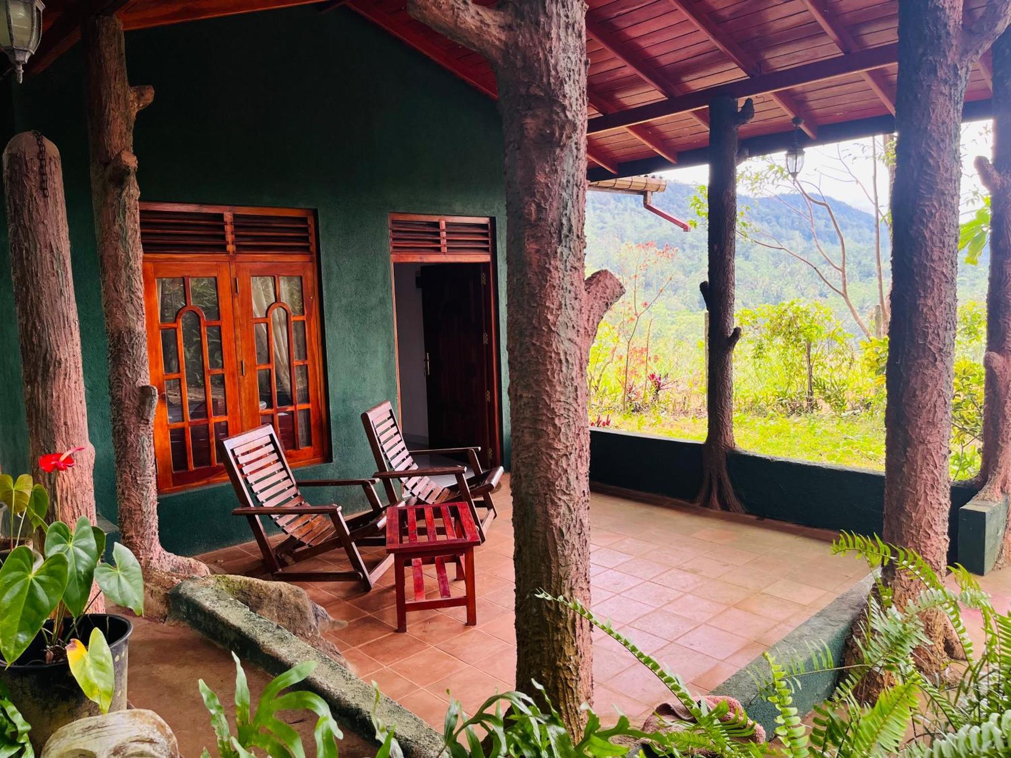 Sinharaja Rest Hotel Deniyaya Buitenkant foto